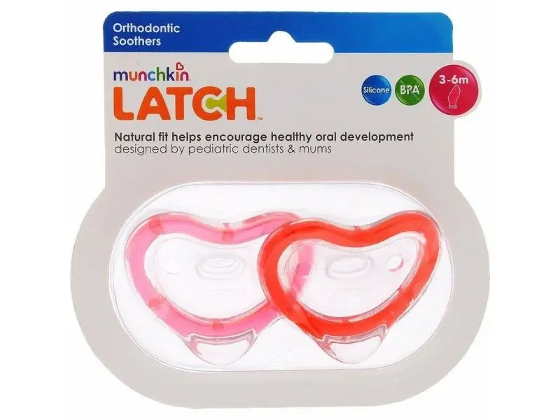 MUNCHKIN LATCH  Set silikónových cumlíkov, od 3m+, 2ks, červená/ružová